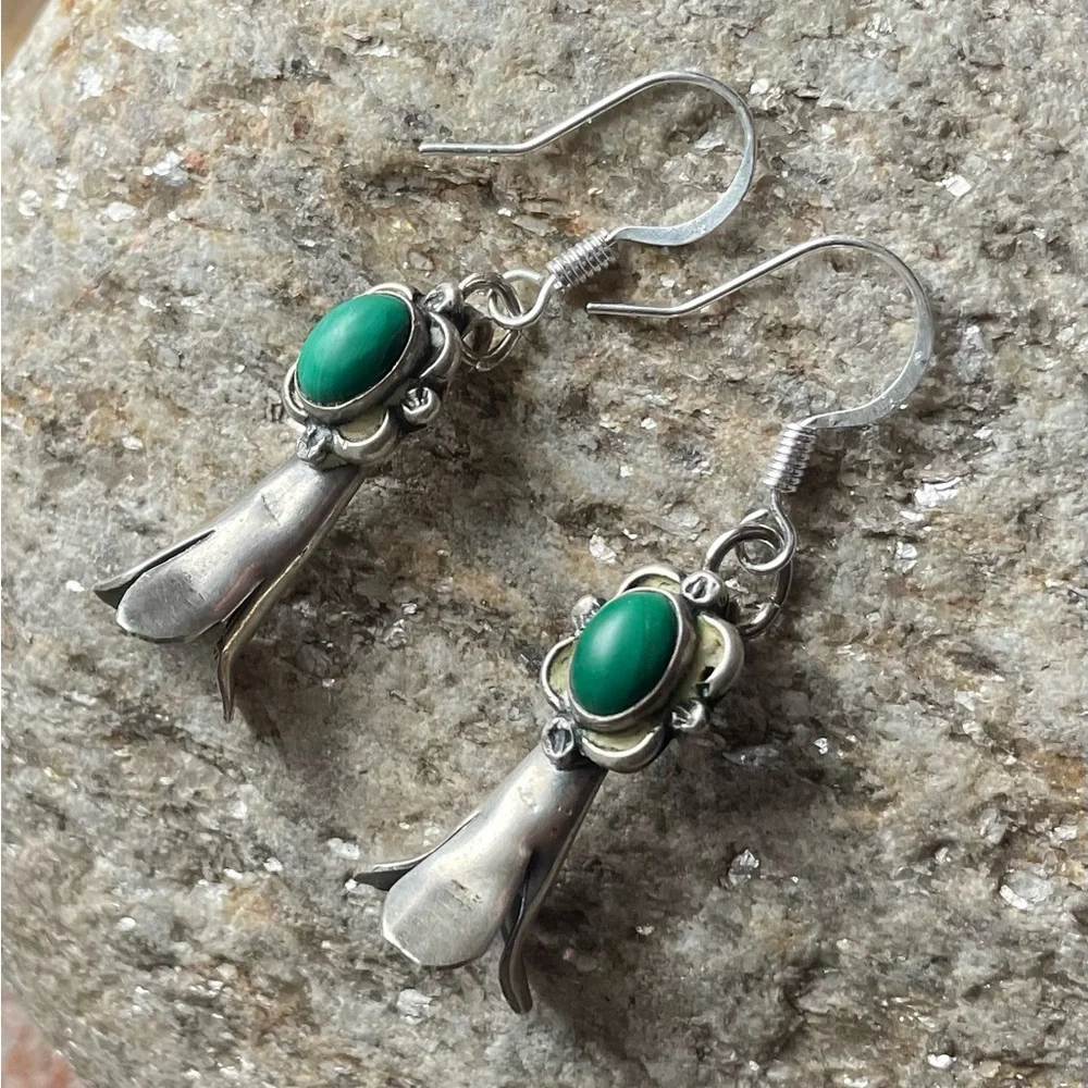 VTG Native American malachite squash blossom OOAK sterling earrings - Picture 5 of 10